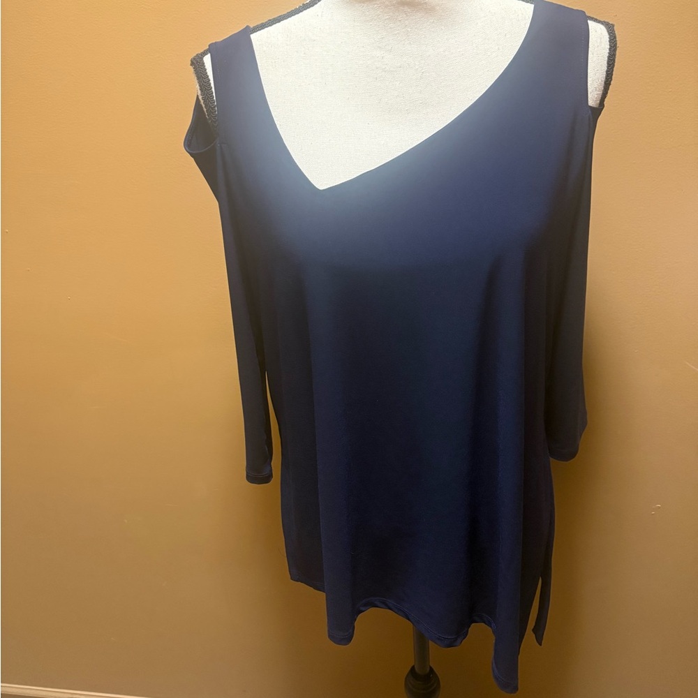 Women’s Vecceli Italy Navy blue cutout shoulder asymmetrical neck tunic shirt M